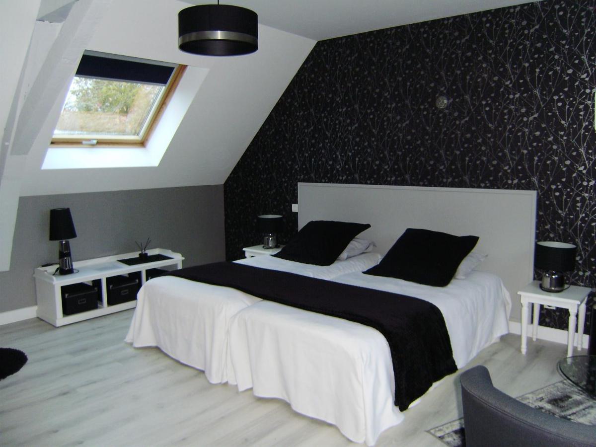 Chambres D'Hotes Mauvierges Segre ภายนอก รูปภาพ